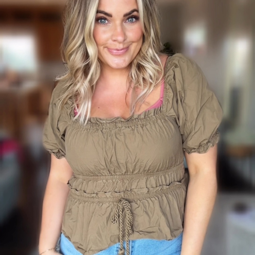 Stylish Tan Puff Sleeve Top
